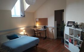 Chambre Dans Appartement De Caractere